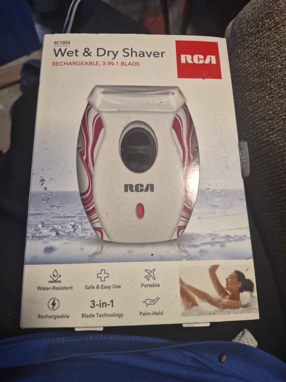 RCA RC1004 Wet & Dry Rechargeable Shaver In The Original Box